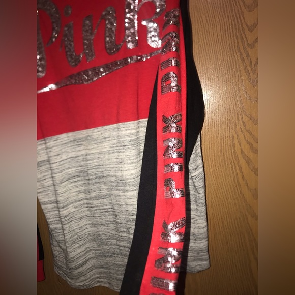 PINK - Victoria’s Secret long sleeved shirt - Picture 5 of 6